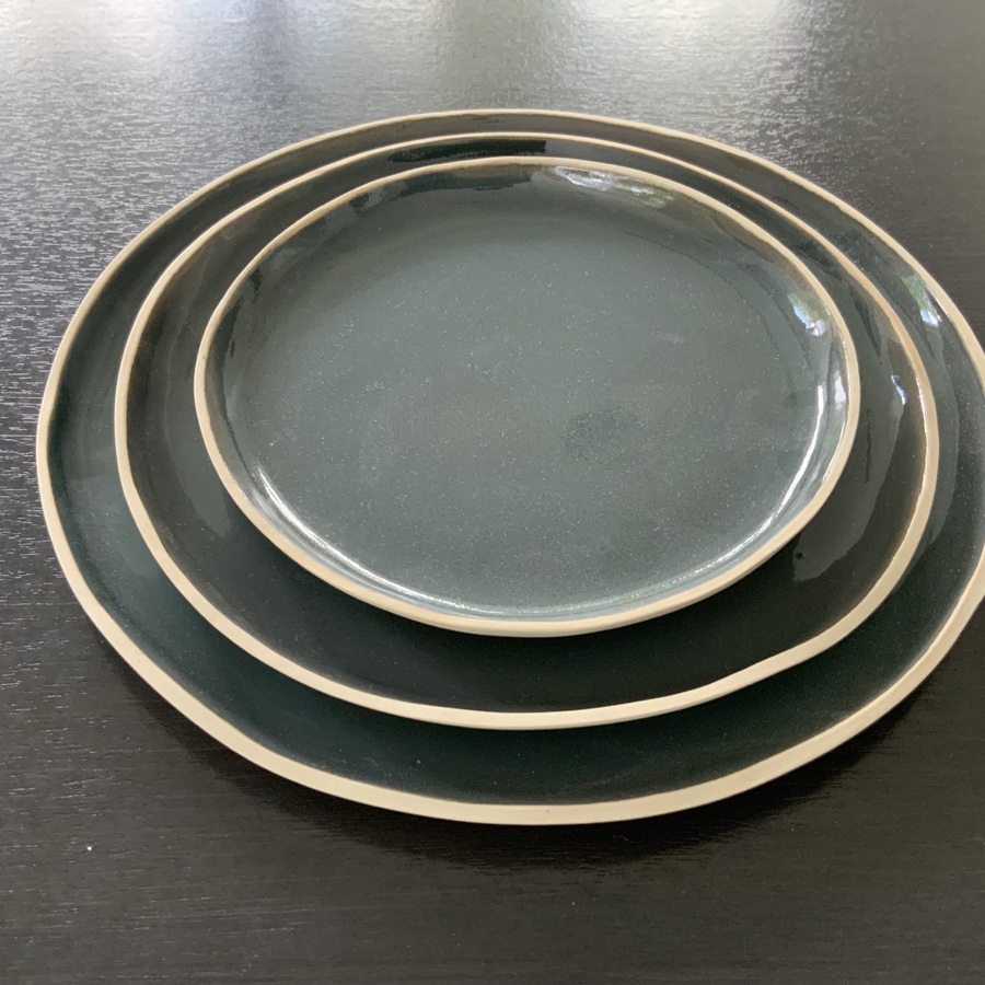 ASSIETTE PLATE « GRIS »